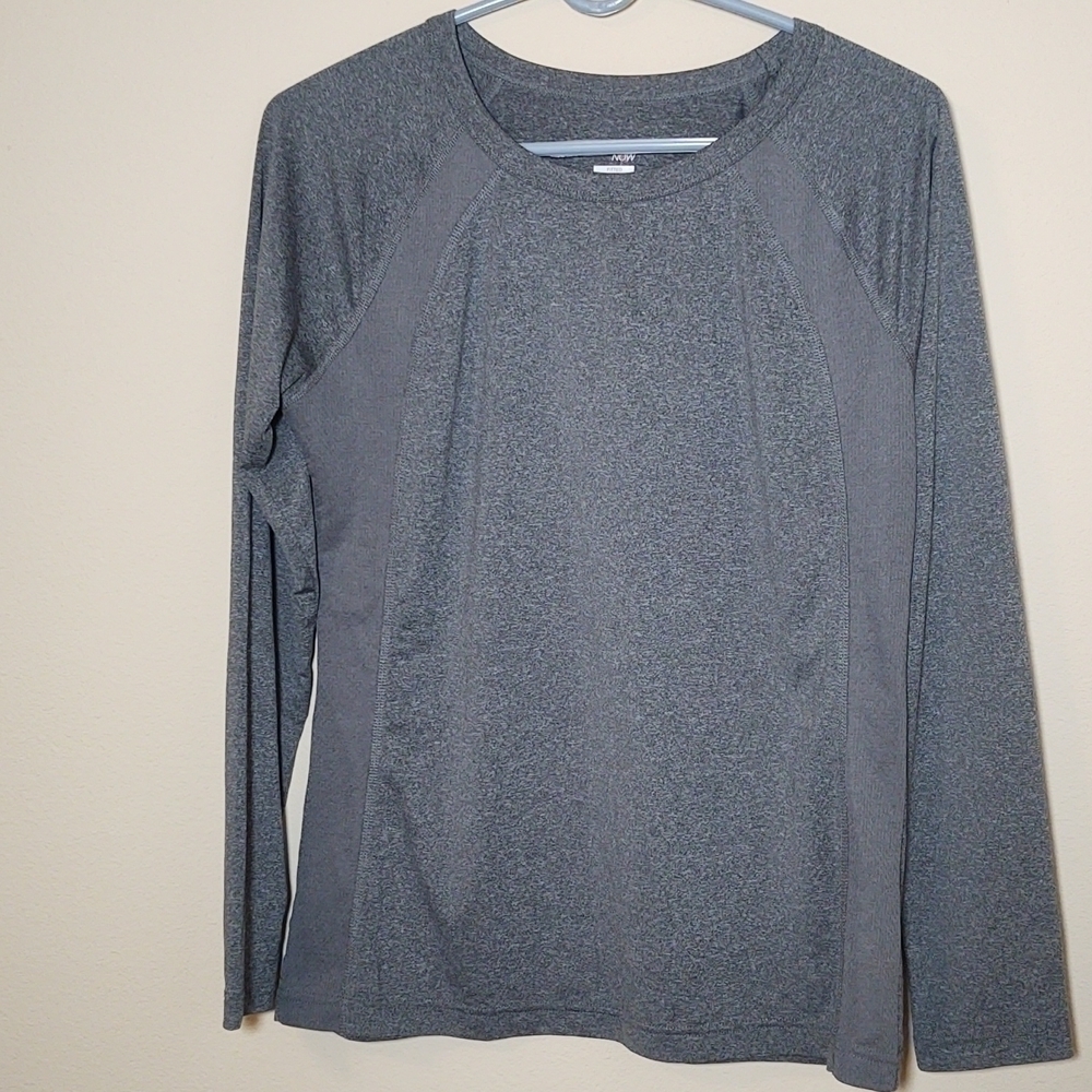 Danskin Now Women's Long sleeve workout shirt